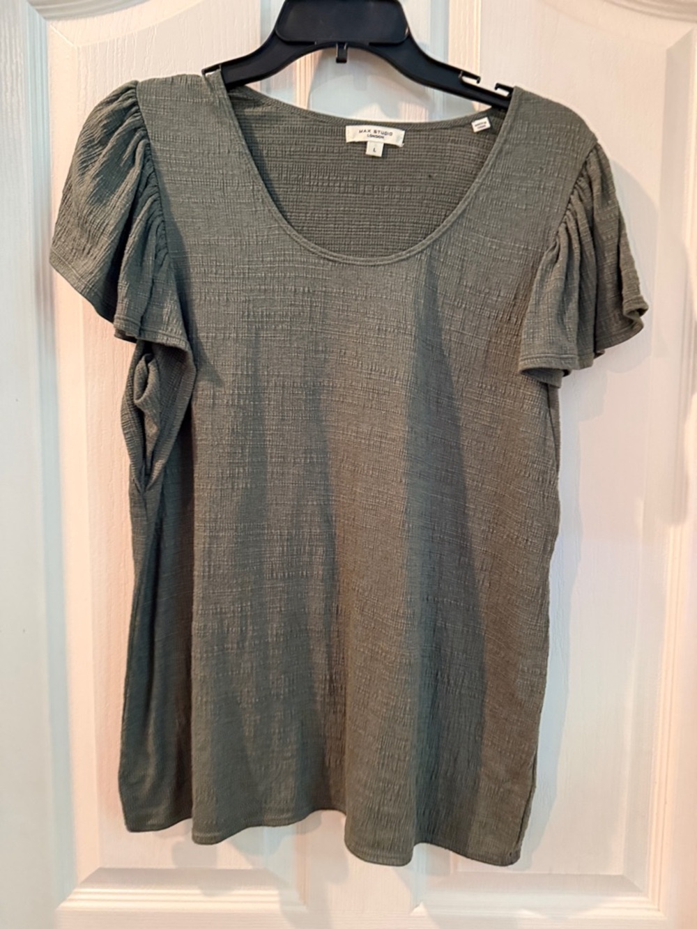 Max Studio Olive Textured Scoop Neck Flutter Sleeve Top